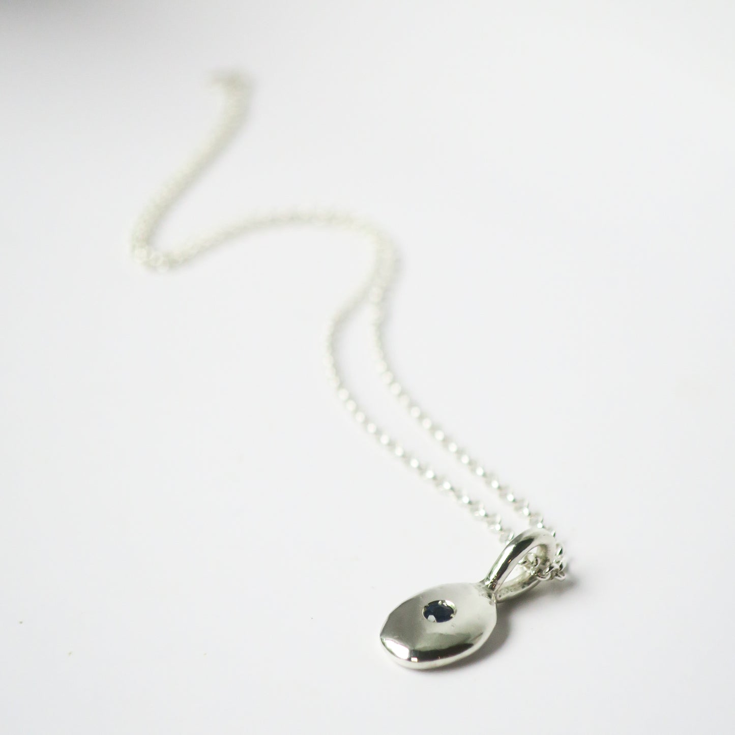 Elsa Pendant & Chain