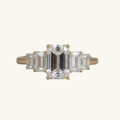 Naomi Ring